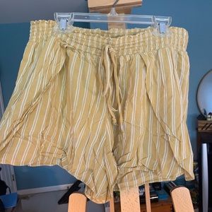 yellow striped flowy shorts